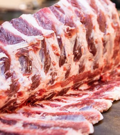 Costillar en Asador Los Manchegos Asador en Tarancón Restaurante en Tarancón, Restaurante familiar en Tarancón, Asador con productos locales en Tarancón, Carnes a la brasa