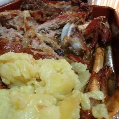 Callos de ternera caseros en Asador Los Manchegos Asador en Tarancón Restaurante en Tarancón, Restaurante familiar en Tarancón, Asador con productos locales en Tarancón, Carnes a la brasa,Parrilla tradicional, Comida típica manchega en Tarancón, Restaurante especializado en carnes, Referente gastronómico en Tarancón